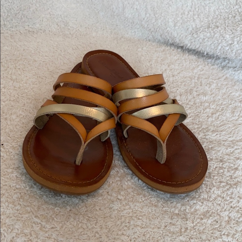 Universal Thread Flip Flops